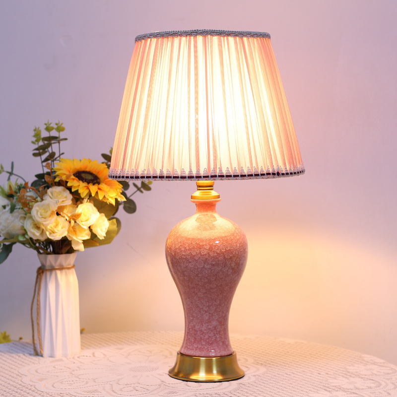 Lampa biurkowa w kształcie cer – Vase Decor recenzja i cena